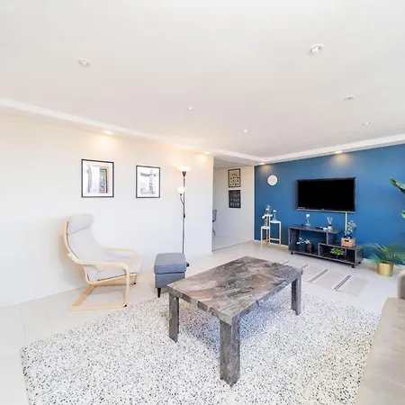 Superb Flat Near Hadrian's Gate Apartament Antalya