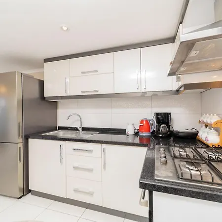 Lejlighed Superb Flat Near Hadrian's Gate *