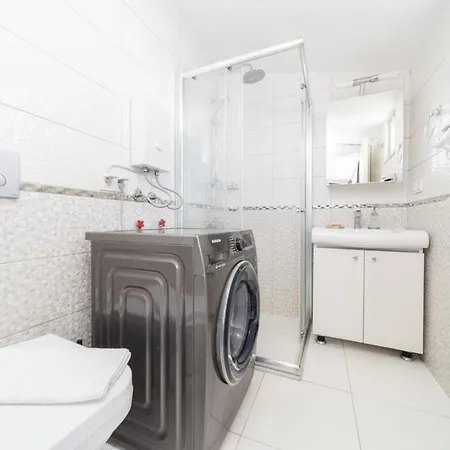 Lejlighed Superb Flat Near Hadrian's Gate Antalya